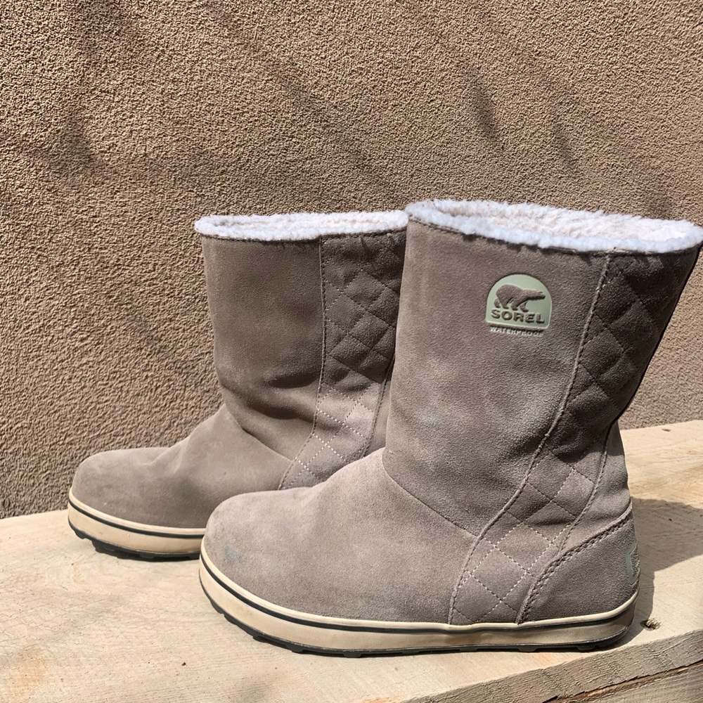 Sorel ‘Glacy’ fleece lined boots ✨
